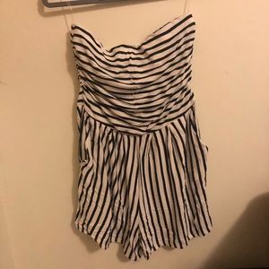 Heart&Hips Romper black and white stripes Size-L